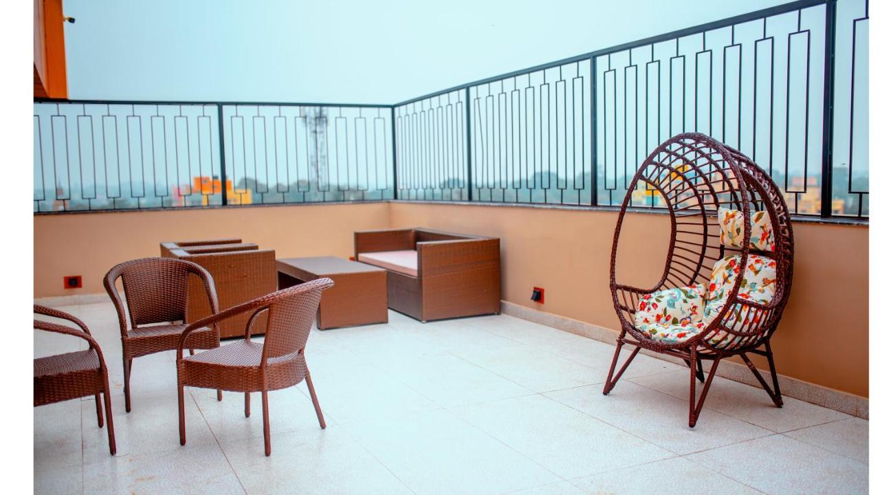 טארפית Hotel Dc Star מראה חיצוני תמונה
