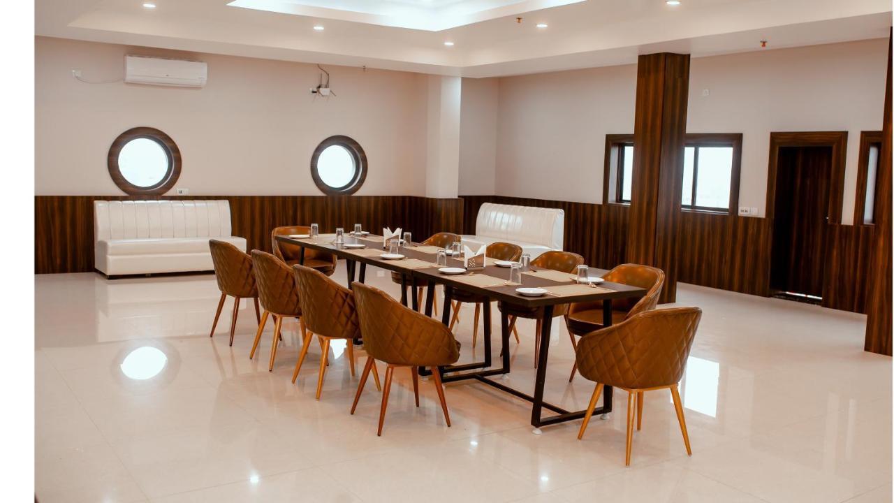 טארפית Hotel Dc Star מראה חיצוני תמונה
